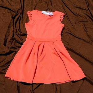 NWT Romeo and Juliet Coral Cut-Out Back Dress